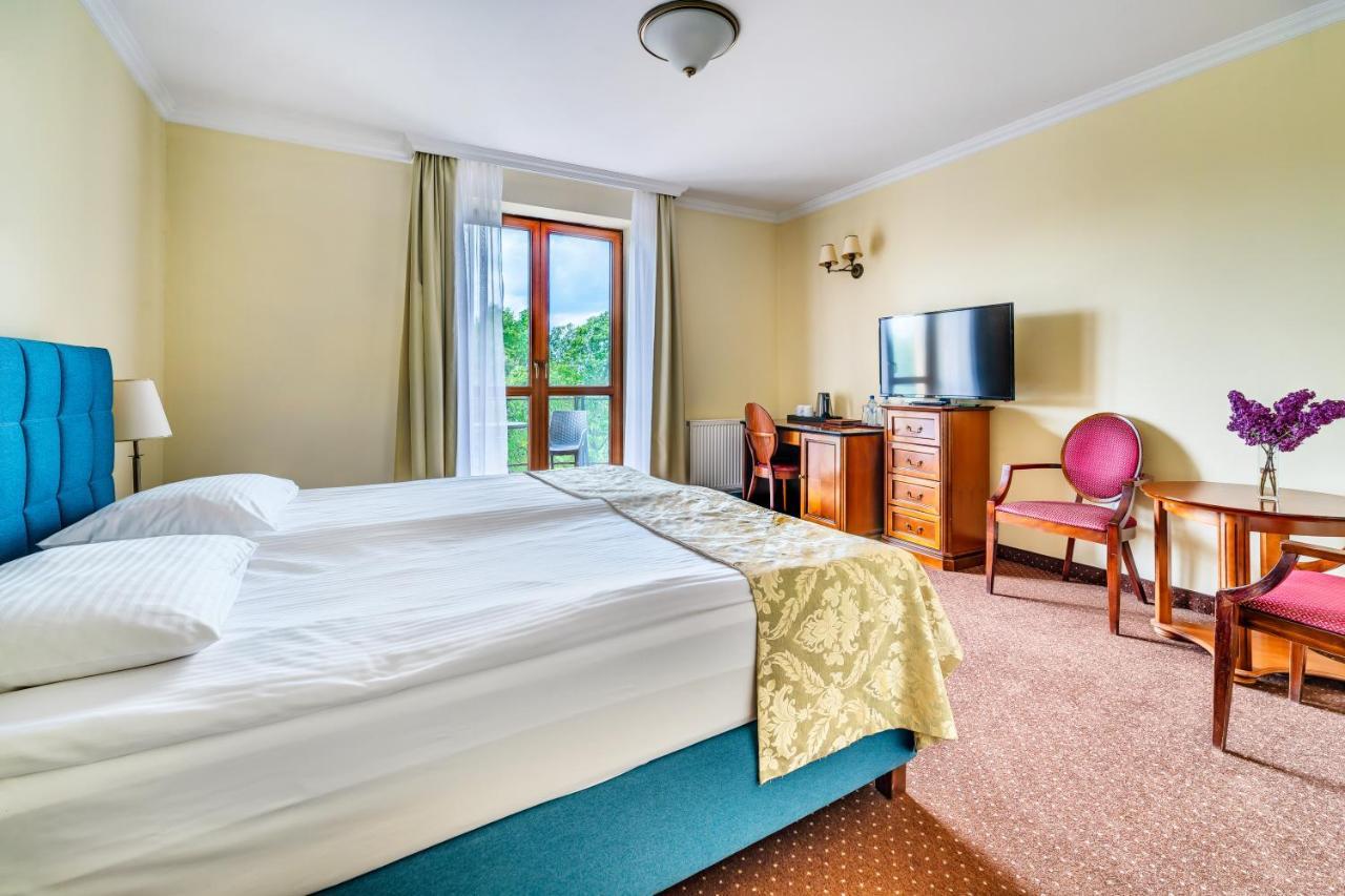 Hotel Pan Tadeusz Serock Dış mekan fotoğraf